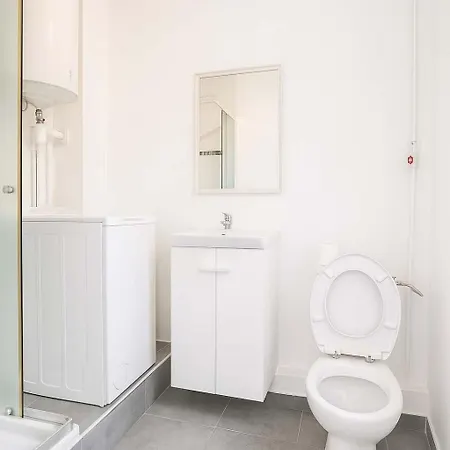 13 Avec Ascenseur - 2p * Париж