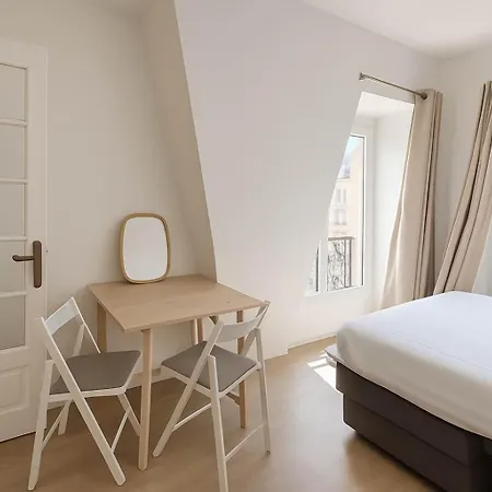 13 Avec Ascenseur - 2p Lägenhet Paris